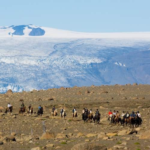 Reiter vor Gletscher