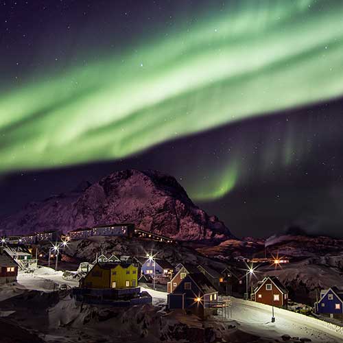 Nordlichter über Sisimiut © Mads Phil / Visit Greenland