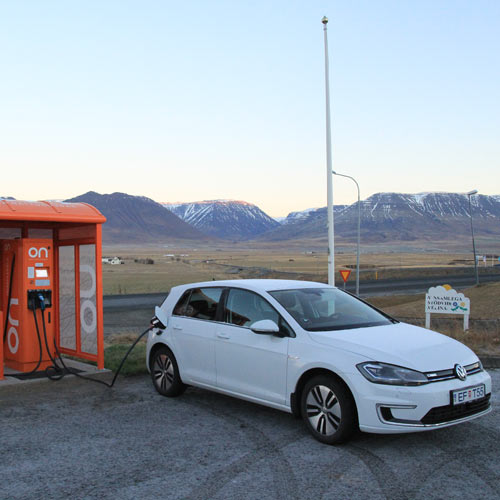Elektroauto auf Island