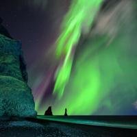 Nordlichter bei Reynisfjara